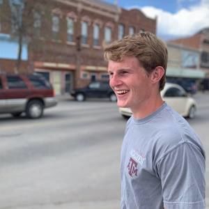 Meet your Posher, Quint